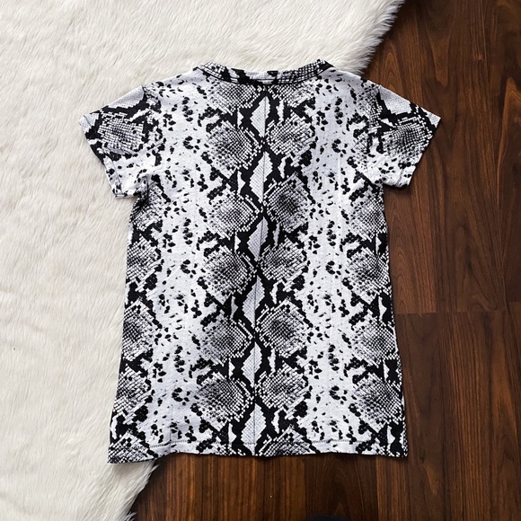 Rag & Bone Snake Print Tee in Black and White - Picture 4 of 9